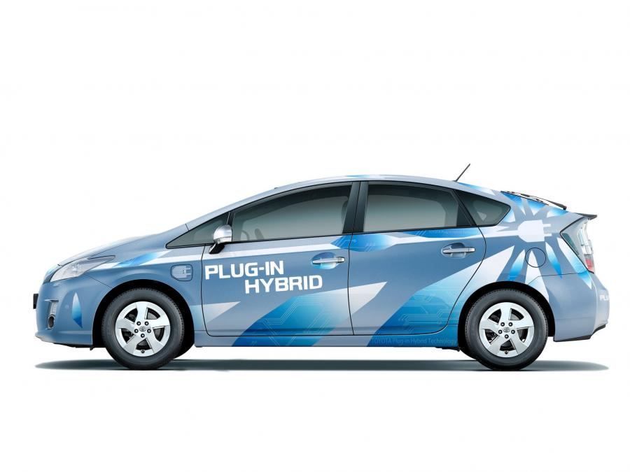  Toyota Prius Plug-In Hybrid Concept 2009 года  (фото 12 из 18)